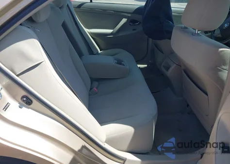 2010 Toyota Camry z USA, uszkodzony, nr VIN 4T1BF3EKXAU008941